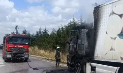 Tır Yangını Söndürüldü