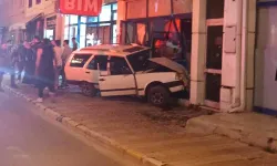 Afyon'da Otomobil Markete Daldı! O Anlar Kamerada