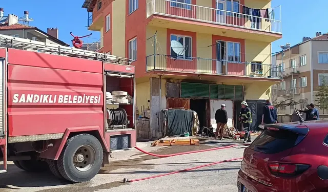 Afyon'da Depo Yangınında Faciadan Dönüldü