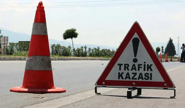 Tırın Çarptığı Motosiklet Sürücüsü Yaralandı