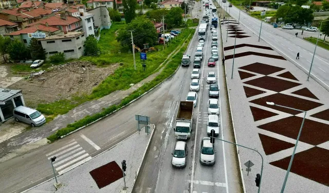 Trafik Yoğunluğu Afyonkarahisar'da Etkisini Gösterdi