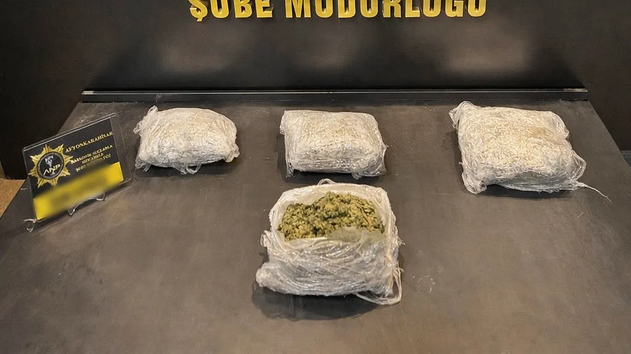 Afyon'da 1,5 Kilogram Uyuşturucu Yakalandı