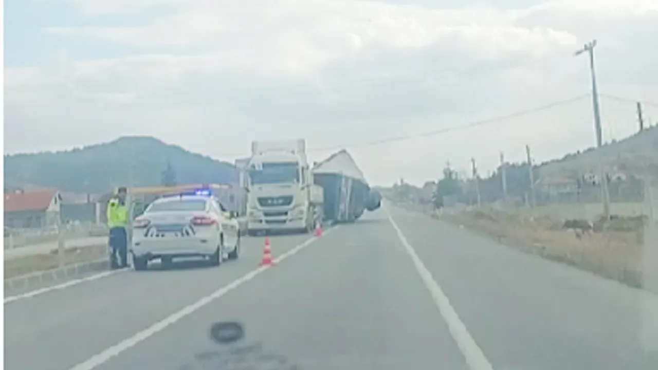 Afyon'da Tır Kazası Korkuttu