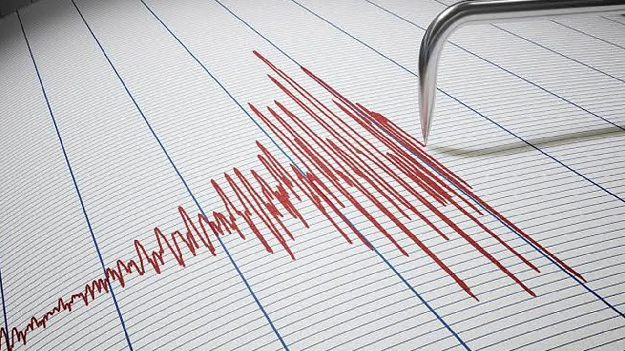 Van'da Deprem. İçişleri Bakanı Açıklama Yaptı